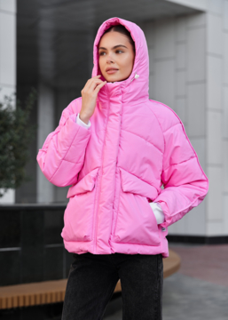 美品　LOVEMOSCHINO　Gジャン　ポップロゴプリント　40サイズ　ピンク Жіноча малинова куртка Moschino A0609.8720;0244 — Ultrashop