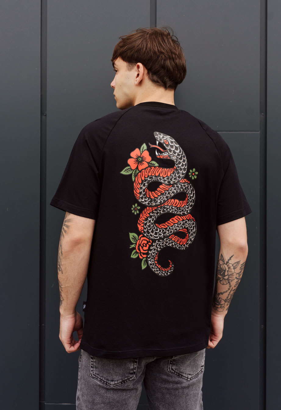 Футболка чоловіча Staff snake чорна модна з принтом ціна