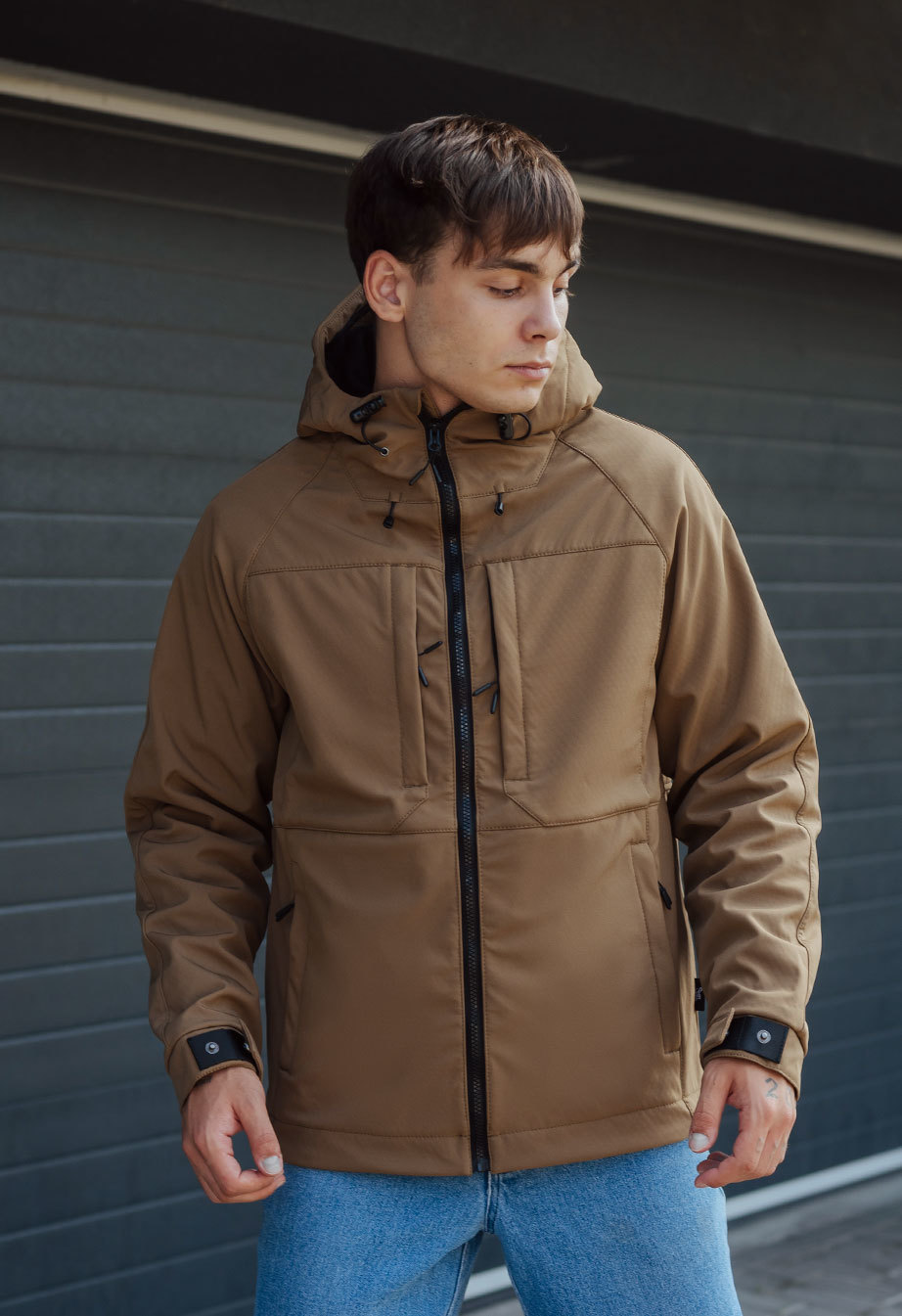 Чоловіча куртка Staff soft shell coyote кольору койот з капюшоном