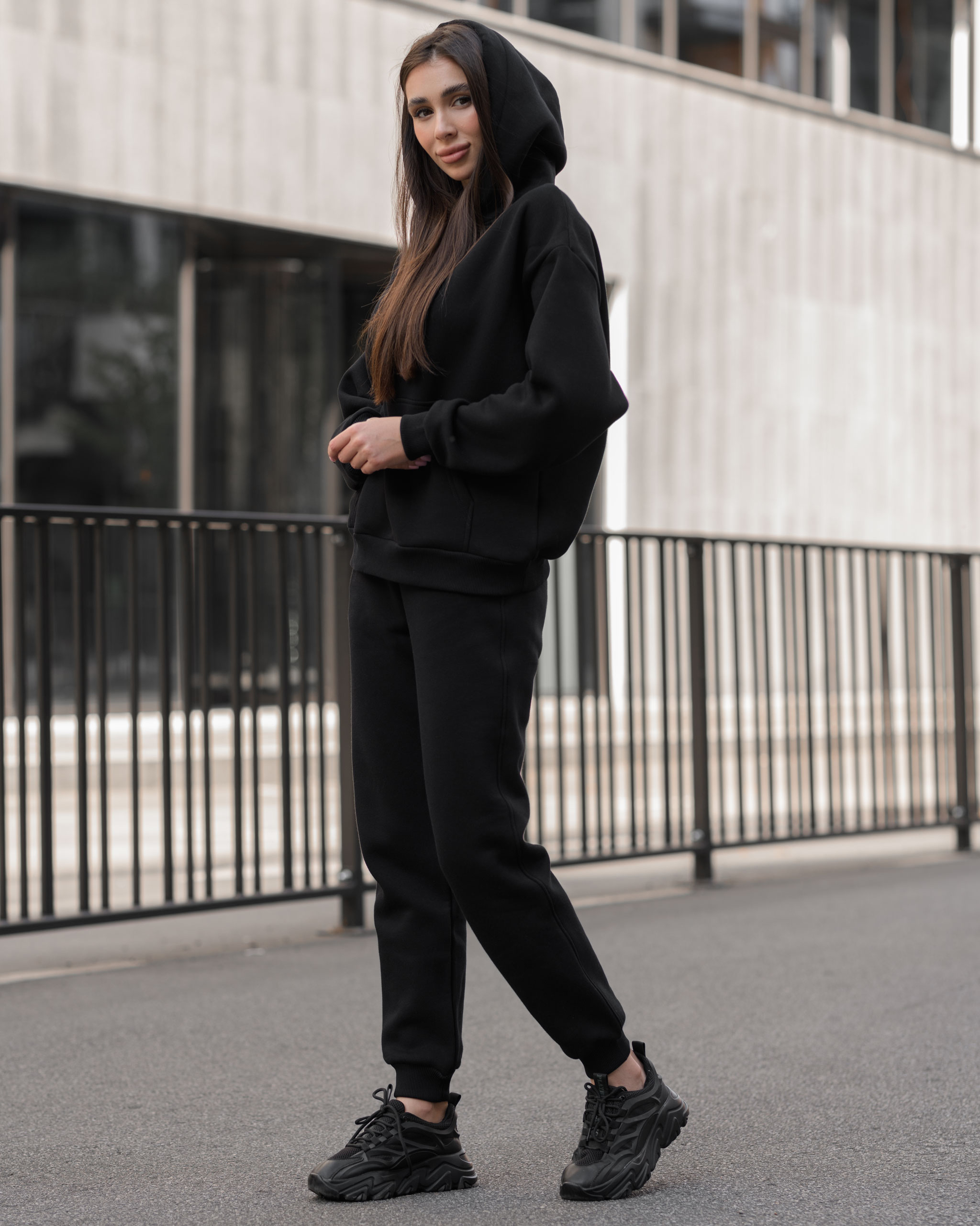 狛治さん専用LYFT セットアップ ウィメンズ ブラック Жіночий спортивний костюм Staff pi black oversize fleece чорний