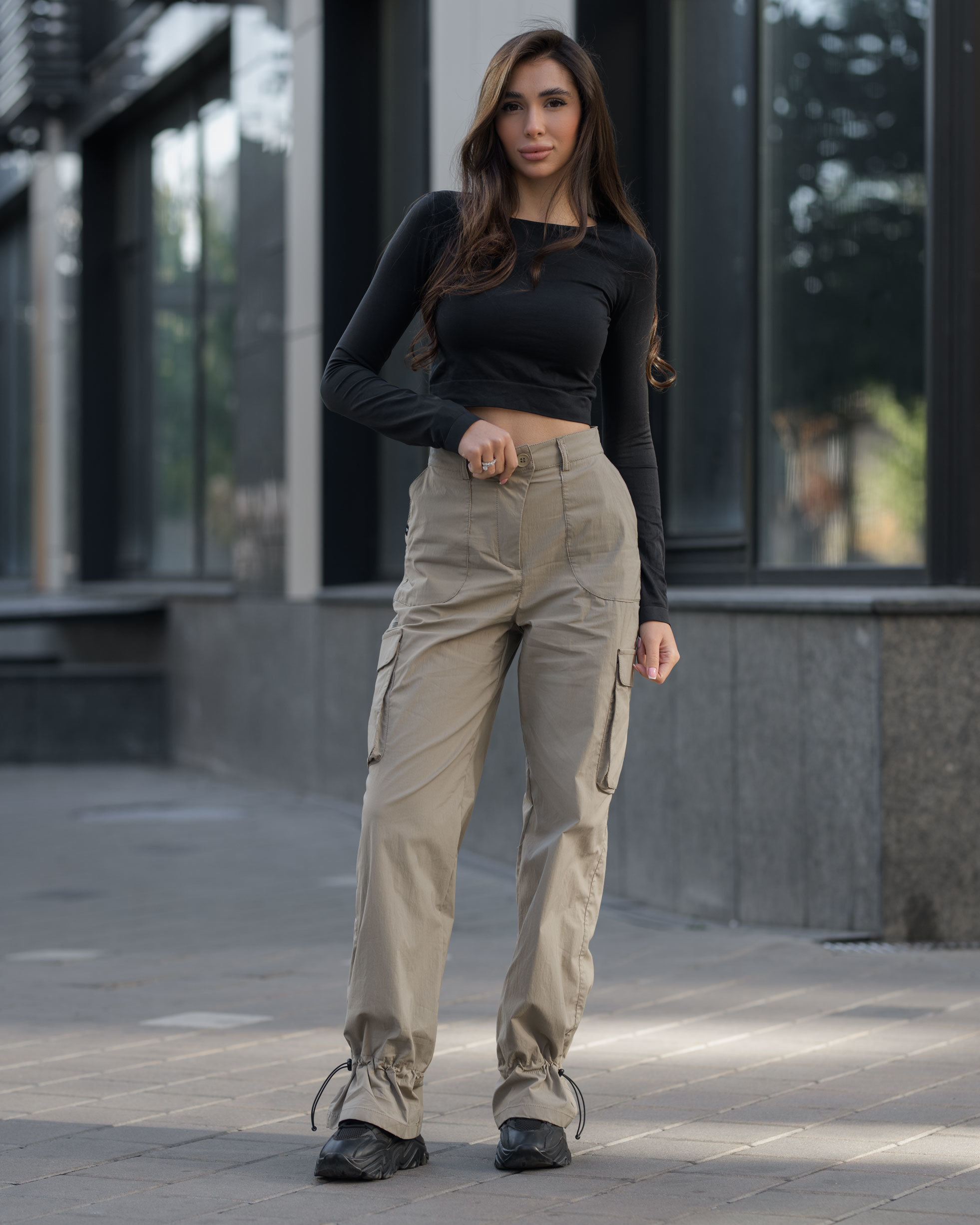 Штани карго жіночі Staff cargo light brown світло-коричневі однотонні з ...