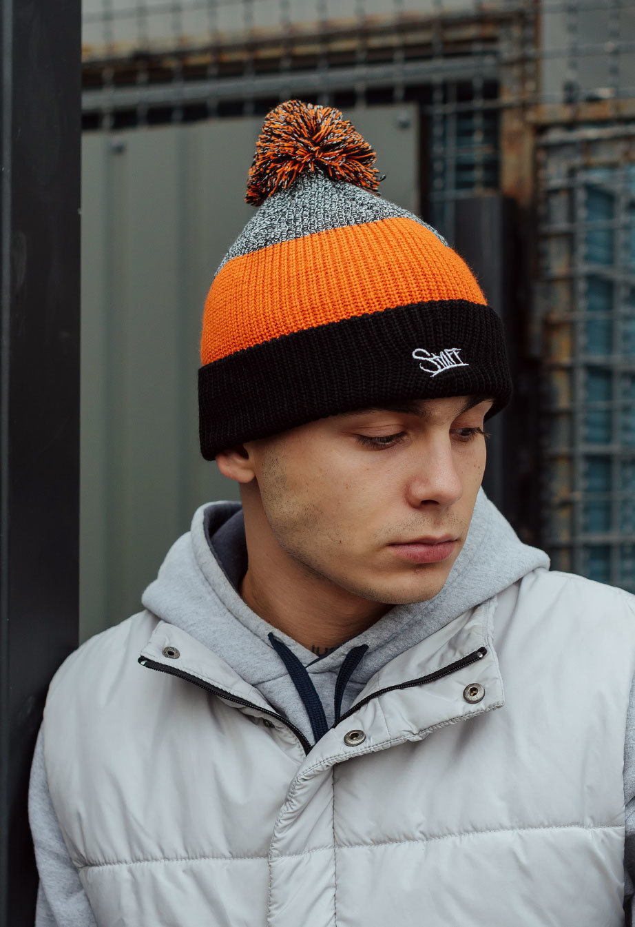 Чоловіча шапка зимова Staff gray/orange/black сіро-помаранчево-чорна з ...