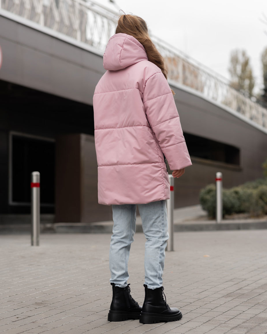 美品　LOVEMOSCHINO　Gジャン　ポップロゴプリント　40サイズ　ピンク Жіноча малинова куртка Moschino A0609.8720;0244 — Ultrashop