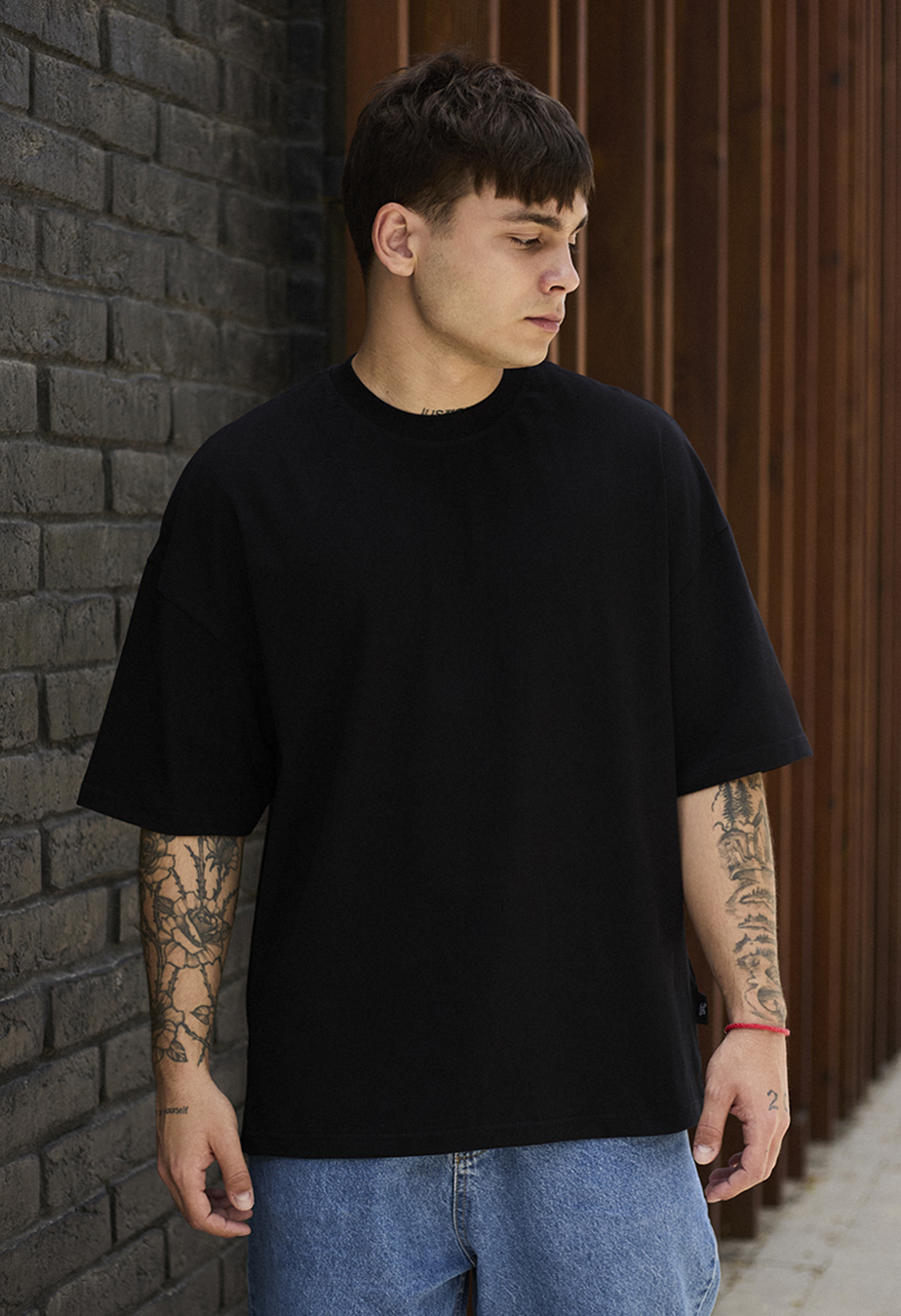 Чоловіча футболка Staff fearless oversize чорна з надписом для