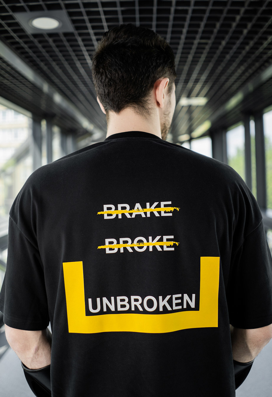 Футболка чоловіча Staff x Unbroken black oversize чорна з надписом