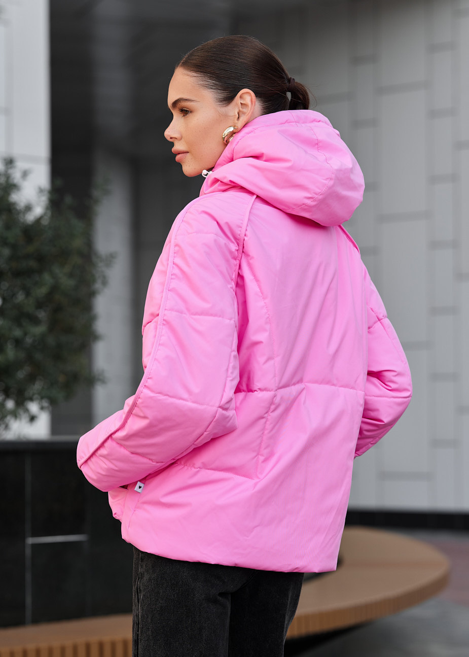 美品　LOVEMOSCHINO　Gジャン　ポップロゴプリント　40サイズ　ピンク Жіноча малинова куртка Moschino A0609.8720;0244 — Ultrashop