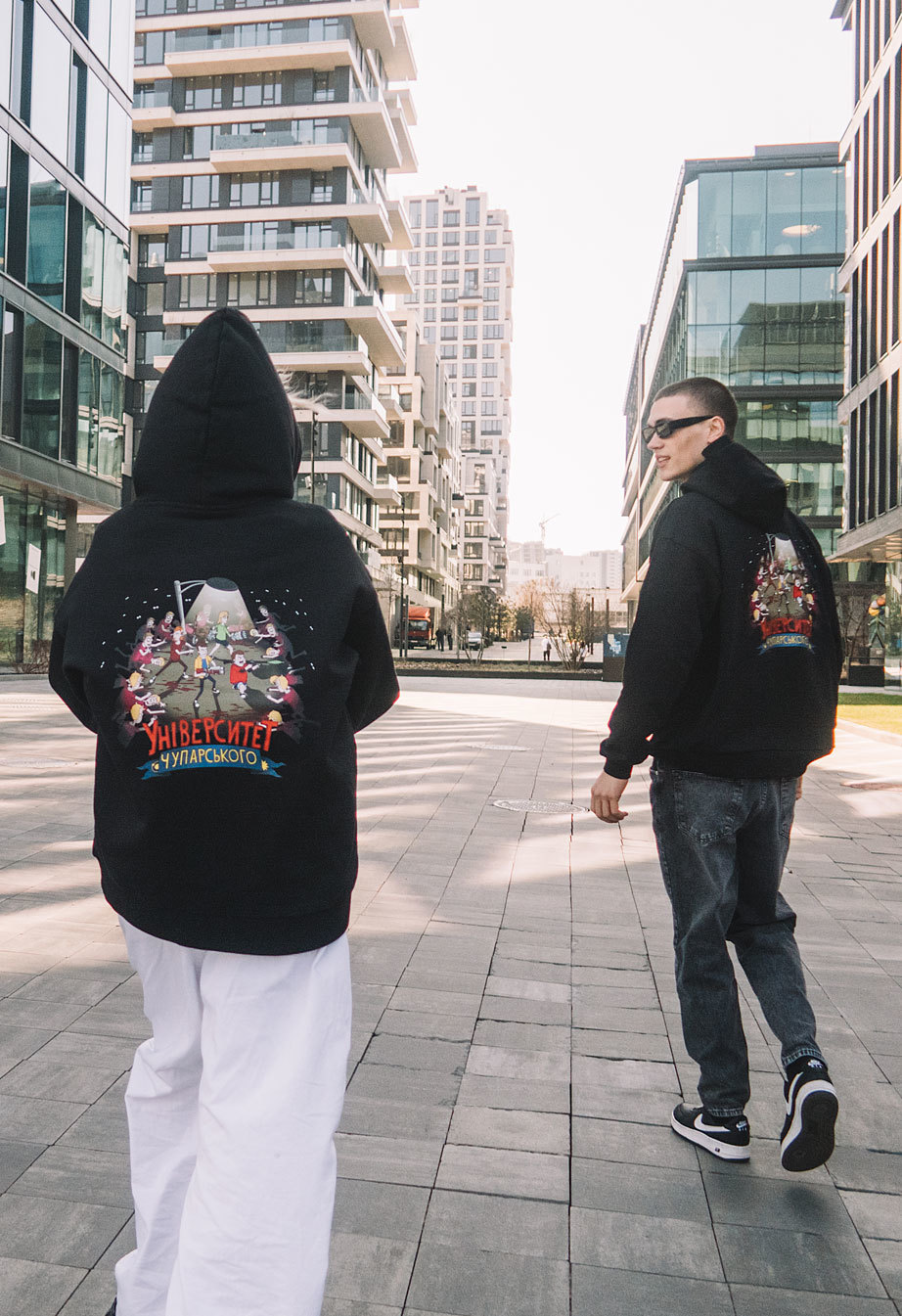 Толстовка Staff x Університет Чупарського Зомбі oversize чорна з