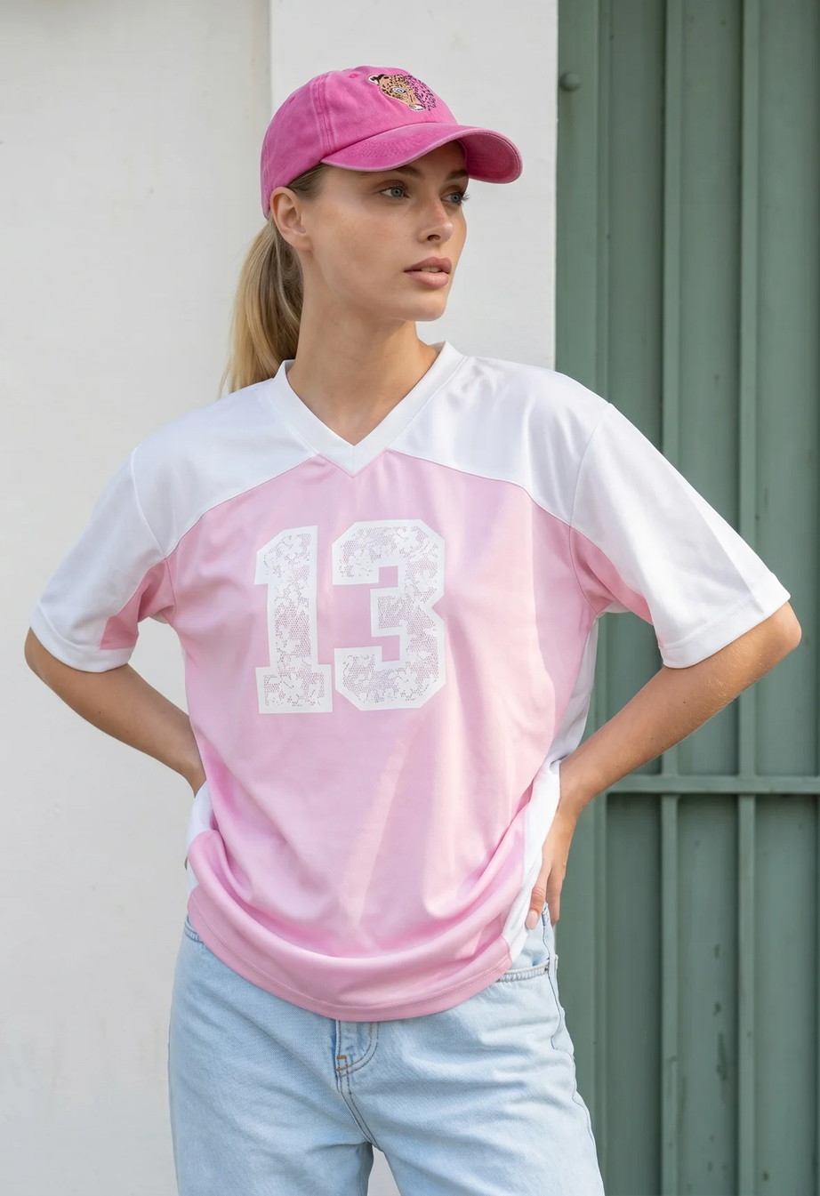 user_7fa6f11e Футболка жіноча Staff 13 powder & white oversize кольору пудри