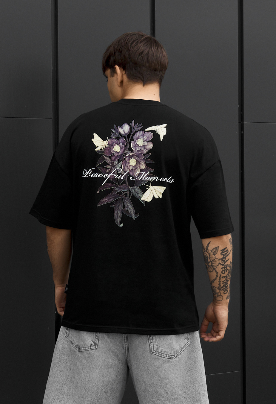 m*o様 ルース　35セット Футболка чоловіча Staff moments oversize чорна з надписом для